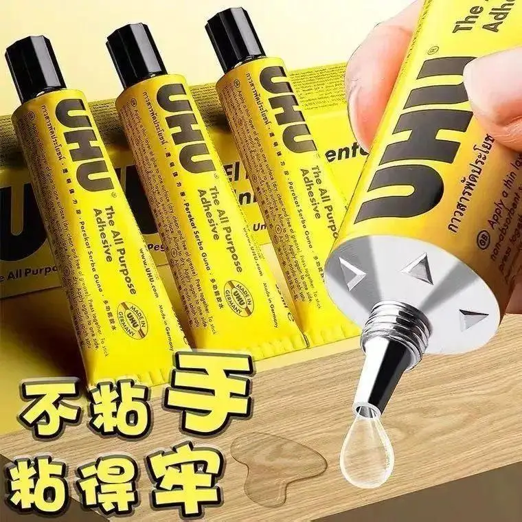 UHU Super Glue to preferowany klej do rękodzieła o niezwykle mocnej przyczepności i w formie białej, płynnej pasty.