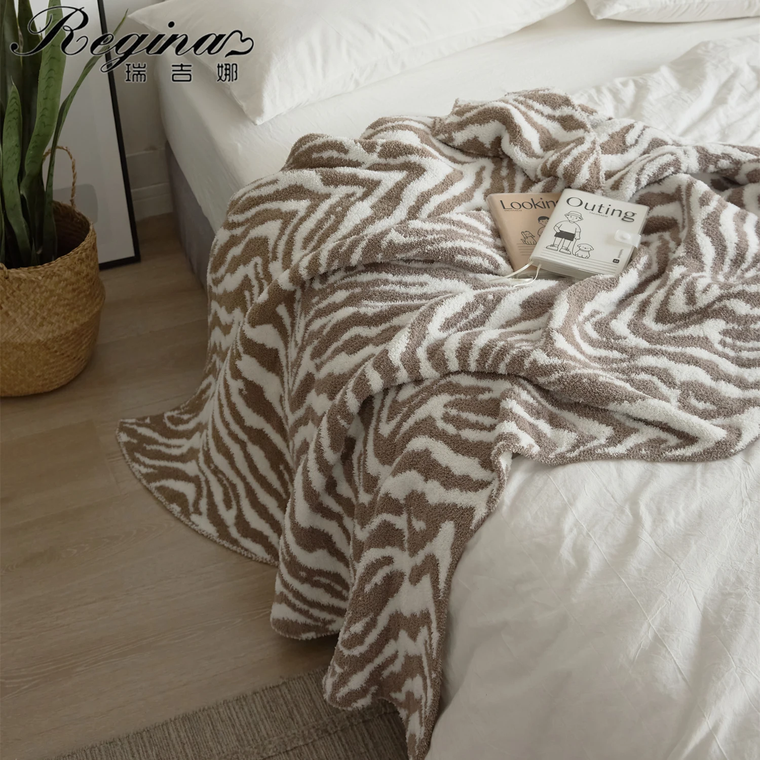 REGINA Retro Zebra Stripe Knitted Blanket Chic Cozy Microfiber Furry Downy Classic Gray White Bed Sofa Casual TV Throw Blanket