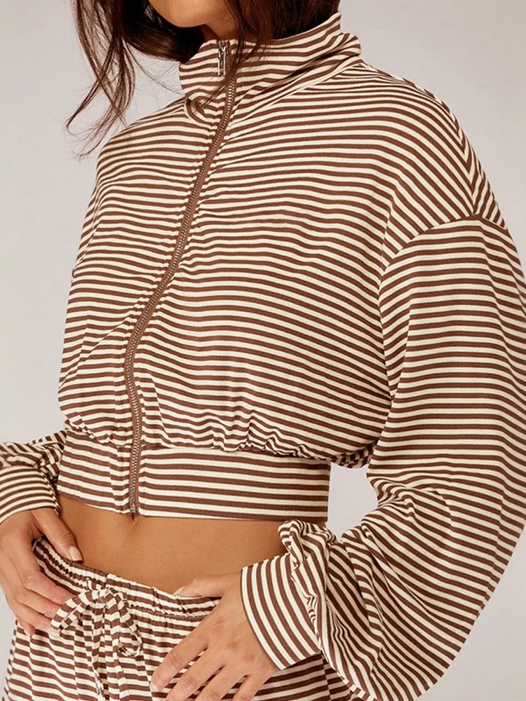 Set da donna da 2 pezzi 2025 Nuovo arrivo Autunno Inverno Set coordinati Cerniera Giacca a maniche lunghe Top e pantaloni Abiti Abiti Abbigliamento