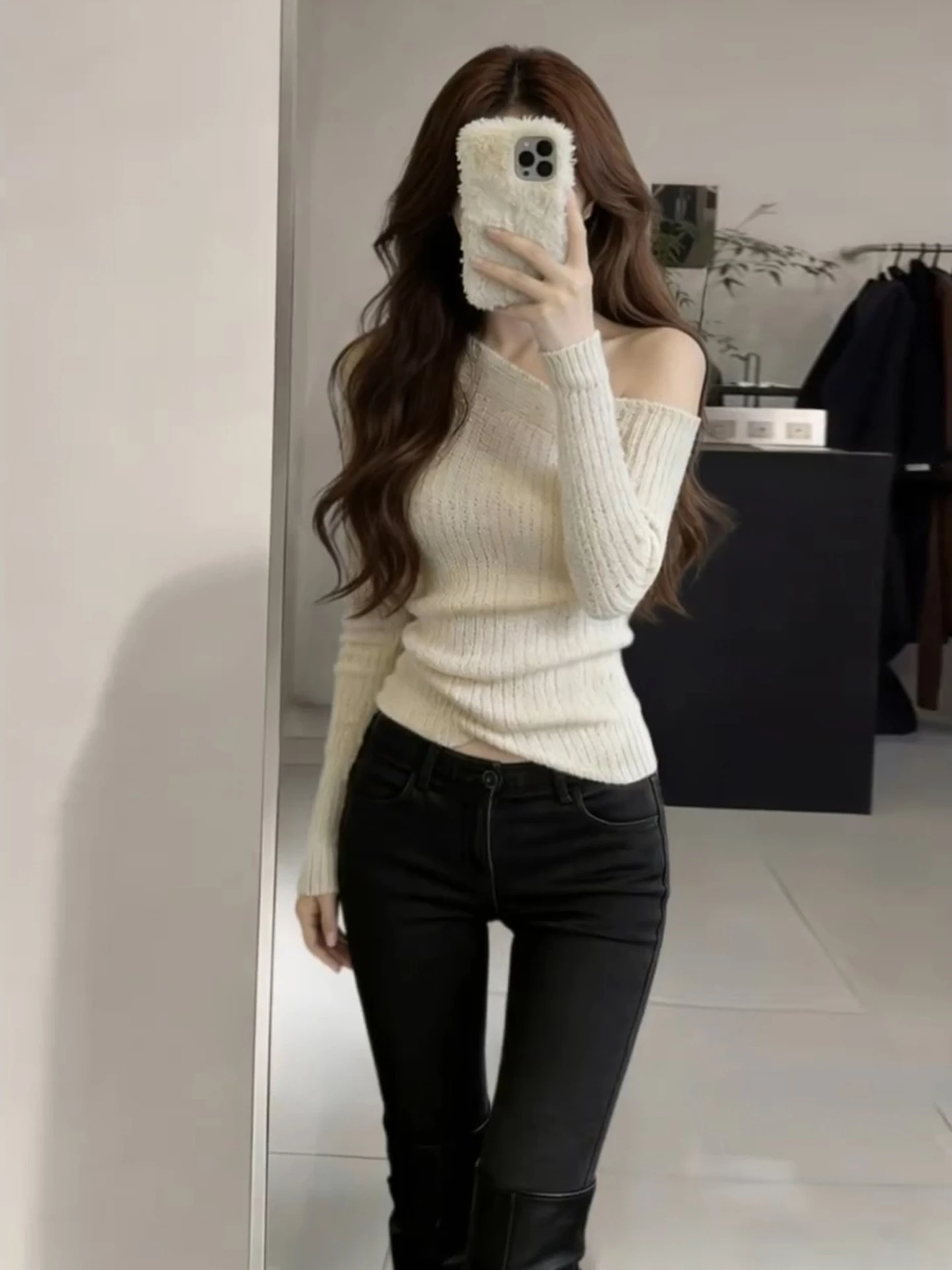 

Женский вязаный свитер Pure Desire Slim Fit с дизайнерскими вырезами на плечах, весна 2026, новинка, топ для ношения под одеждой, в милом японском стиле