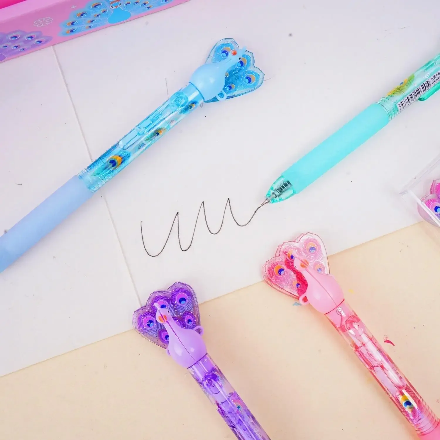 Peacock Spread Tail Gel Pen Kawaii Peacock Tail Neutral Pen 0.5mm Black Ink Student Office Writing Stationery Gift Random 1PC