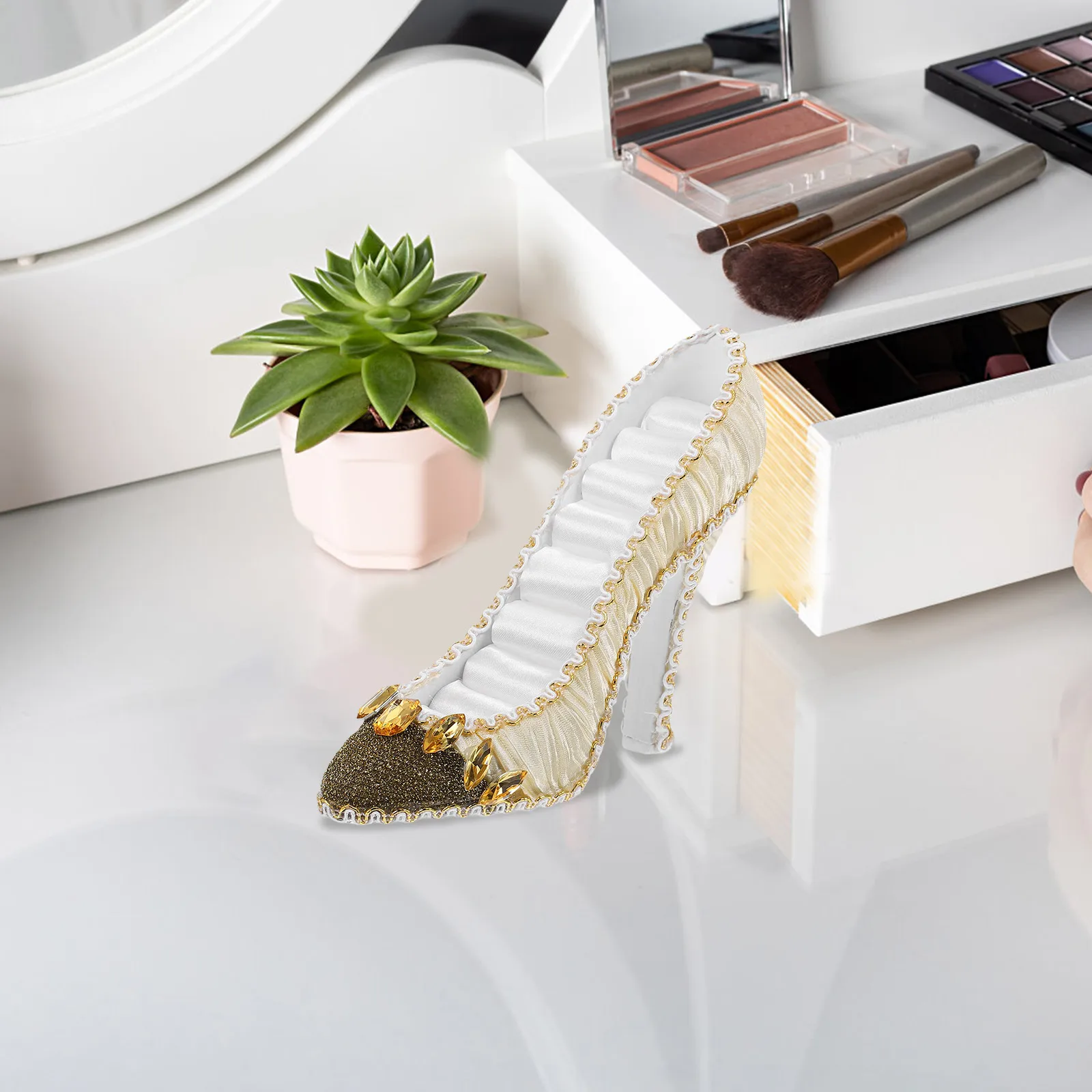 

Jewelry Storage Box Display Shelf Holder Necklace Stand for Vendors Large Capacity Protective Interior Compact Size