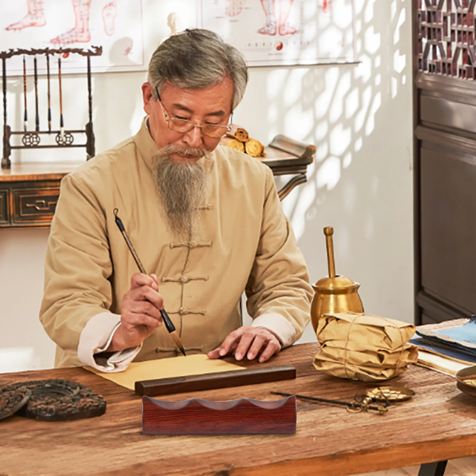 

1Pcs Wooden Pen Holder Rosewood Calligraphy Brush Rack for Storing Writing Brushes Elegant Office Study Decoration Small Size