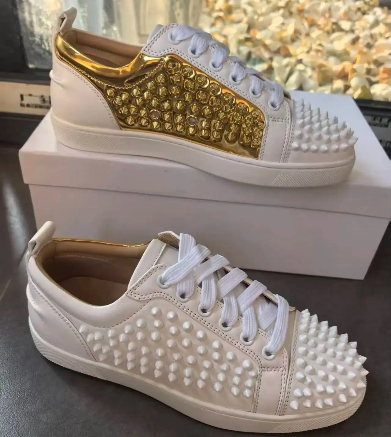 

White Gold Color Rivets Leather Women's Sneakers Round Toe Lace-Up Flat Sole Casual Sports Shoes Unisex Running Fashion Designer