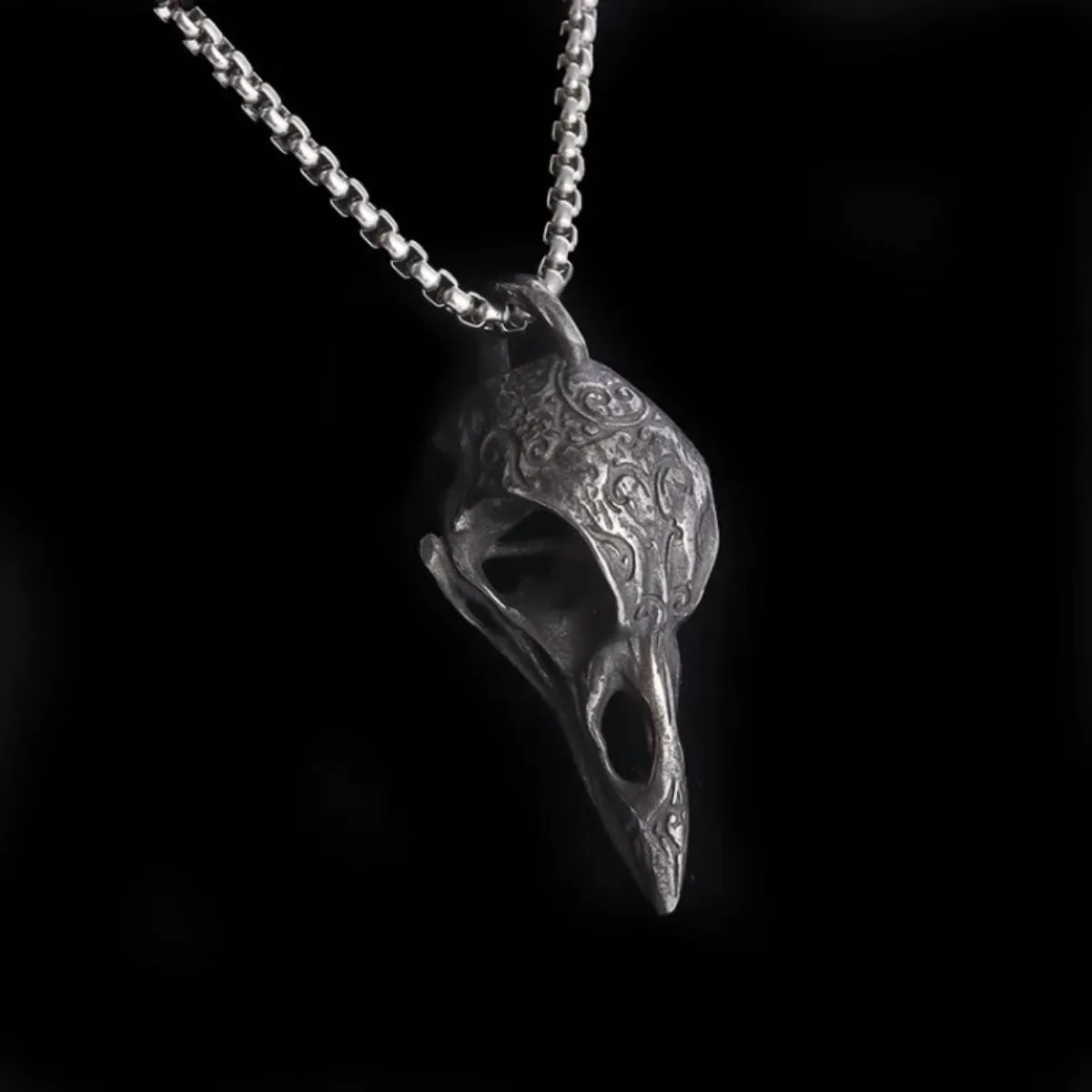 Nordic Crow Skull Pendant Necklace, Retro Animal Jewelry for Men, Lucky Amulet Gift, Viking Style