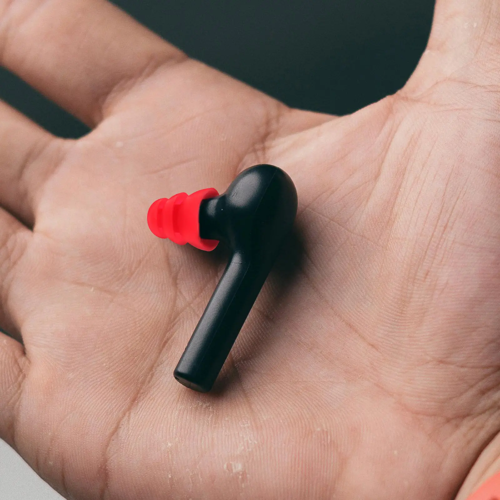 15Pcs Replacement Earbud Tips Silicone Earbud Covers Multi-Size Earphone Tips for Comfortable Fit Noise Isolation Long-Lasting