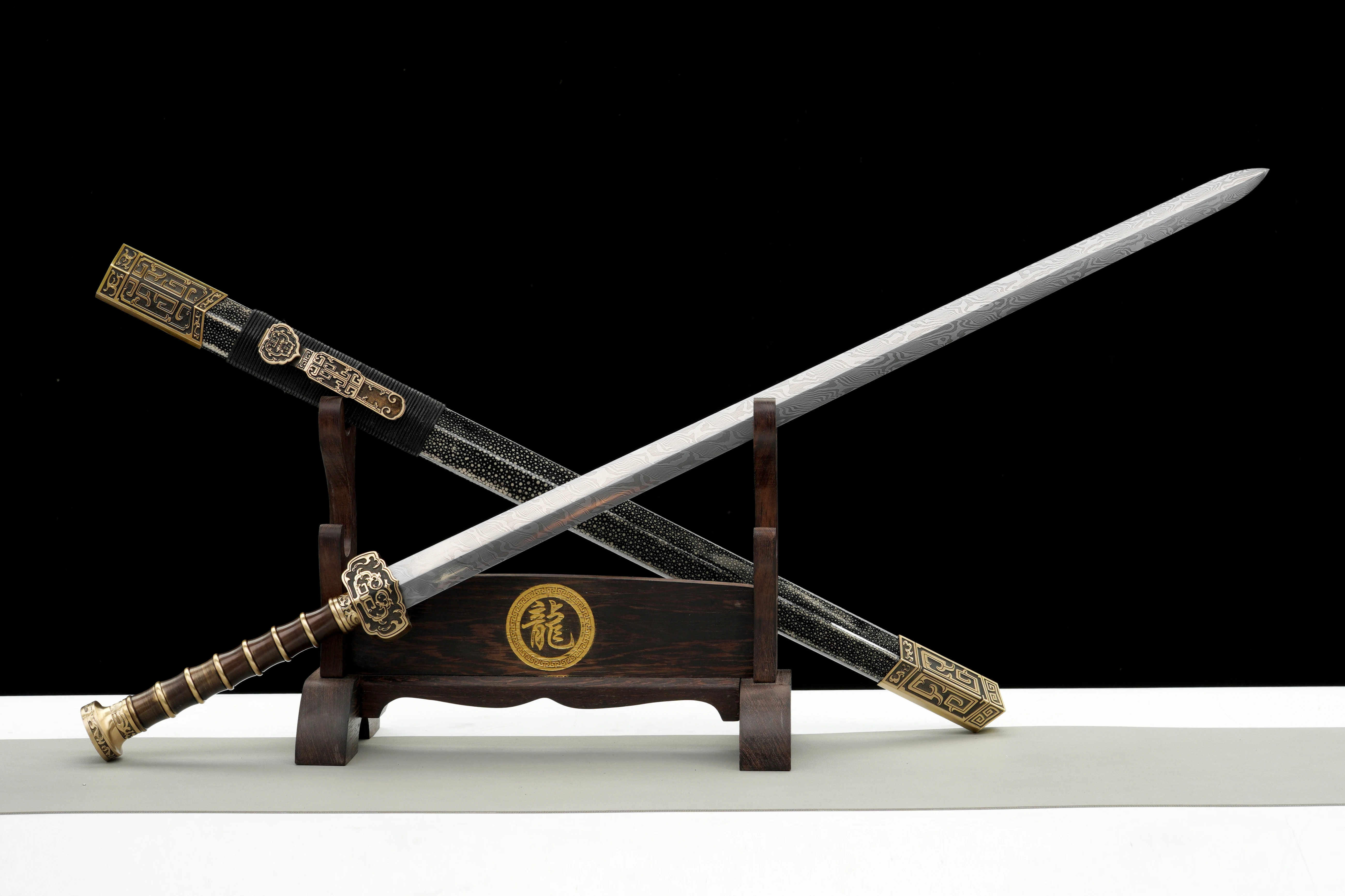 105cm Chinese Good Luck Han Sword Damascus Steel Folding Sharp samurai Sword Advanced Fish skin sheath katana full tang Battle