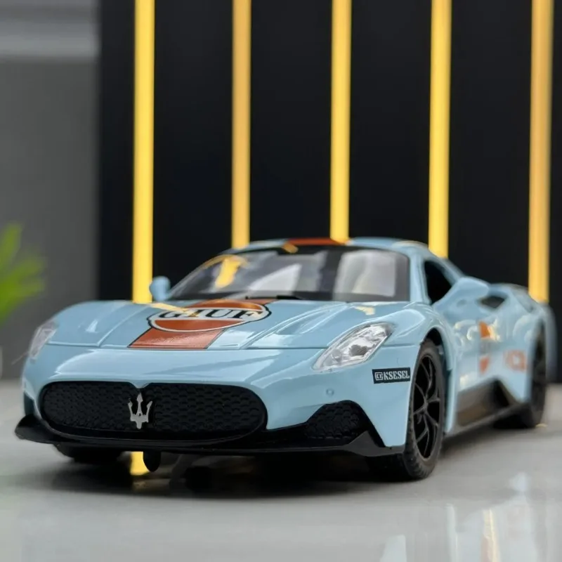 

Модель спортивного автомобиля Maserati MC20, литая под давлением в масштабе 1:32