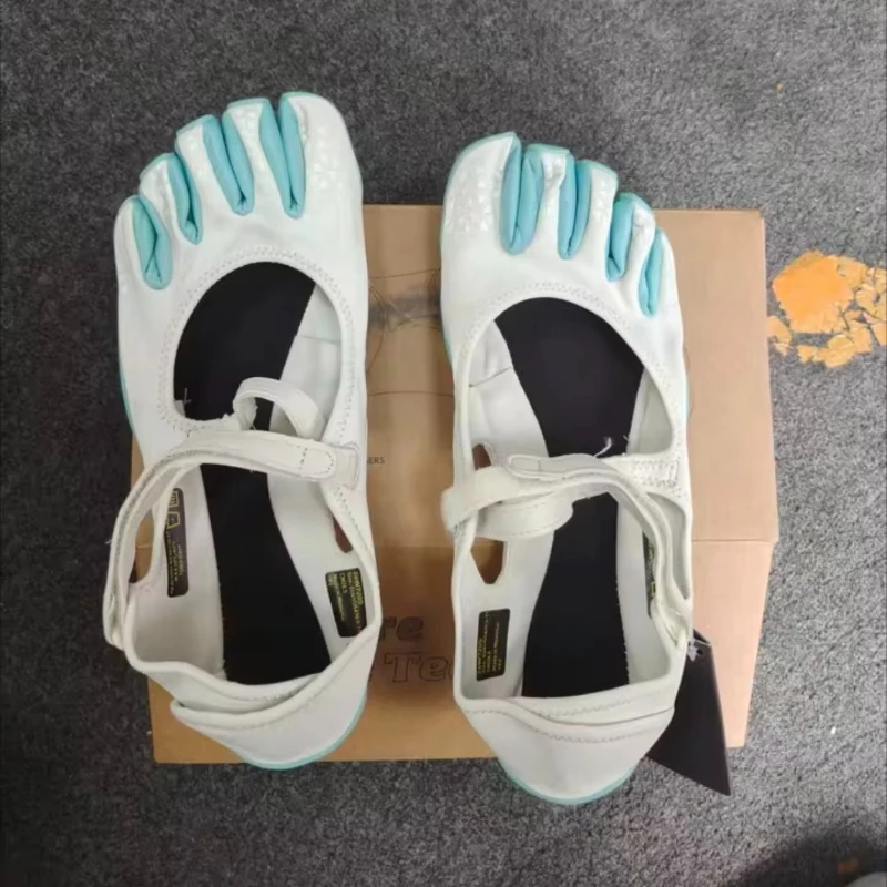 New V-Soul five-finger shoes fitness dance split-toe shoes Fivefingers shoes Pilates sports dance