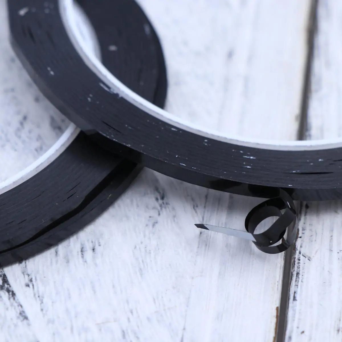 

Набор из 6 черных лент для разметки досок, ширина 3 мм, самоклеящиеся, для создания сеток, линий, для бумажных поделок, художественных журналов