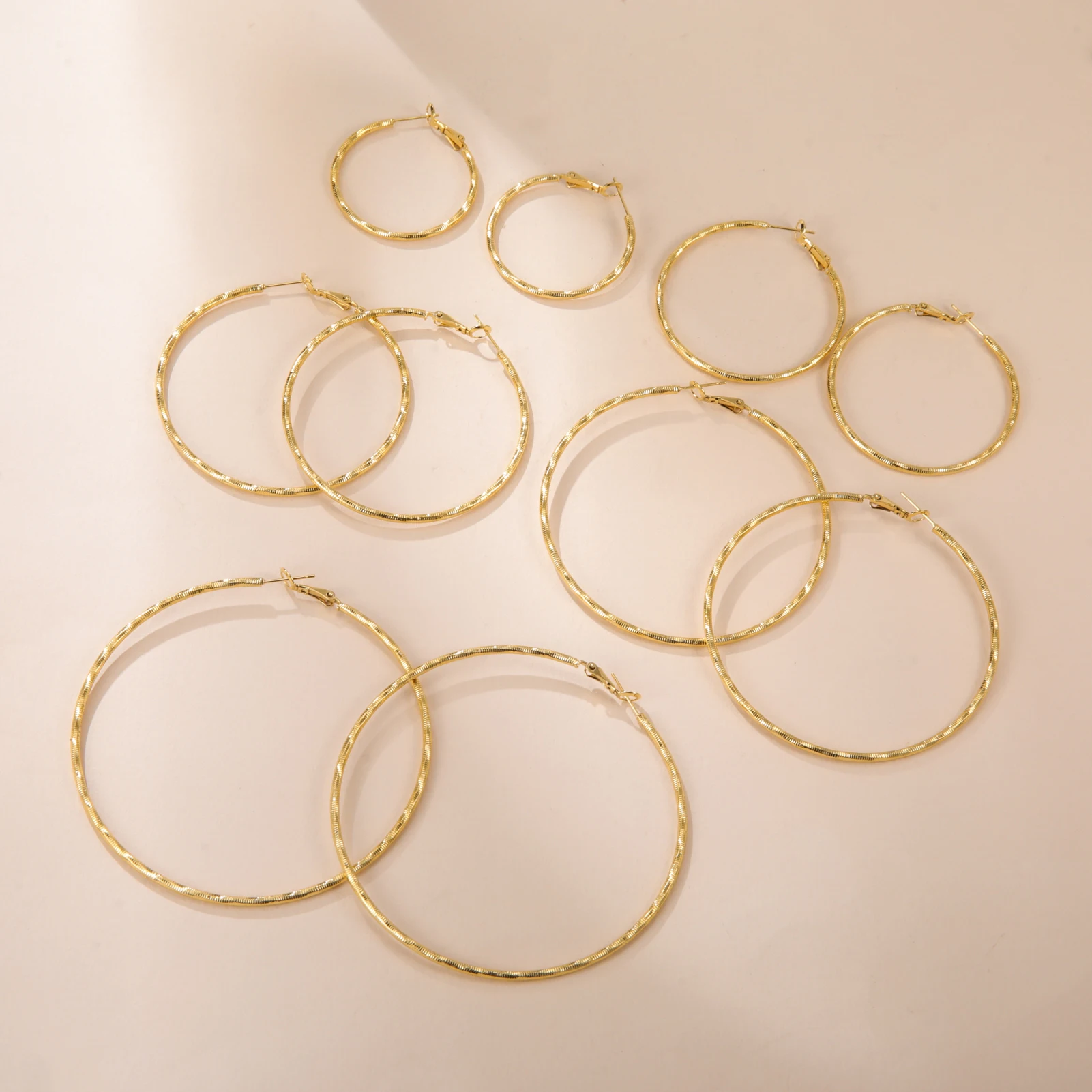 Unift موضة مبالغ فيها دائرة كبيرة هوب أقراط للنساء الفولاذ المقاوم للصدأ المعادن أقراط مستديرة هدايا مجوهرات حفلات الزفاف #5