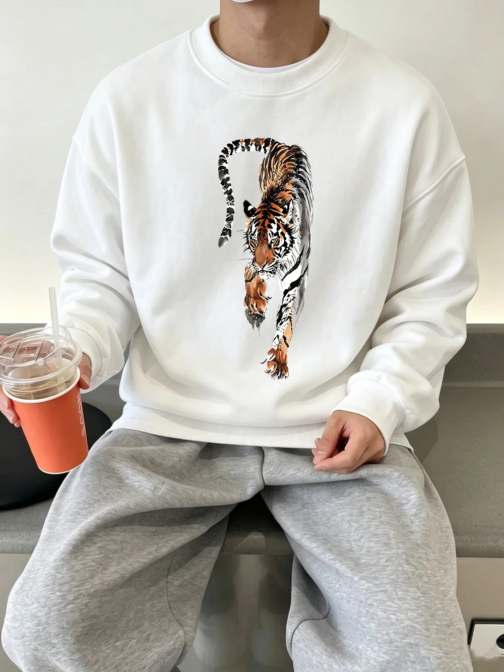 Chinese Ink Wash Tiger Printed Pullovers Mens Winter Jogging Sweatshirts Oversized Crewneck Hoodies Basics Fleece Warm Clothes