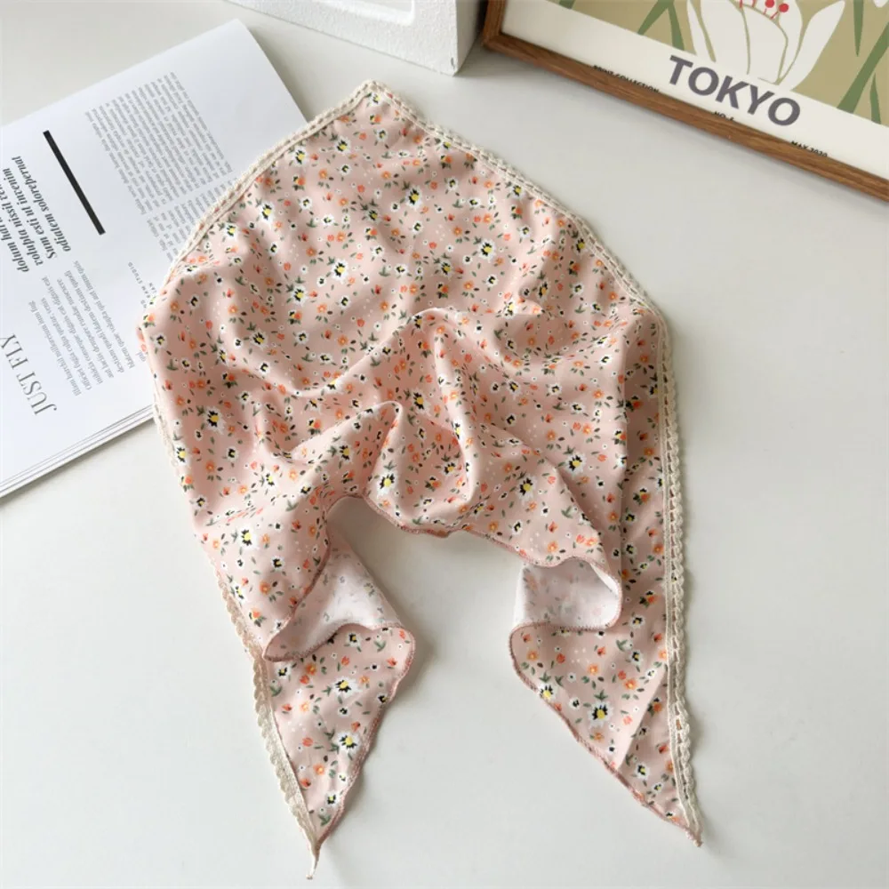 Fashion Beach Flower Print Hair Scarf Floral Chiffon Fabric Triangle Headband Lace Trim Breathable Women's Silk Scarf Summer