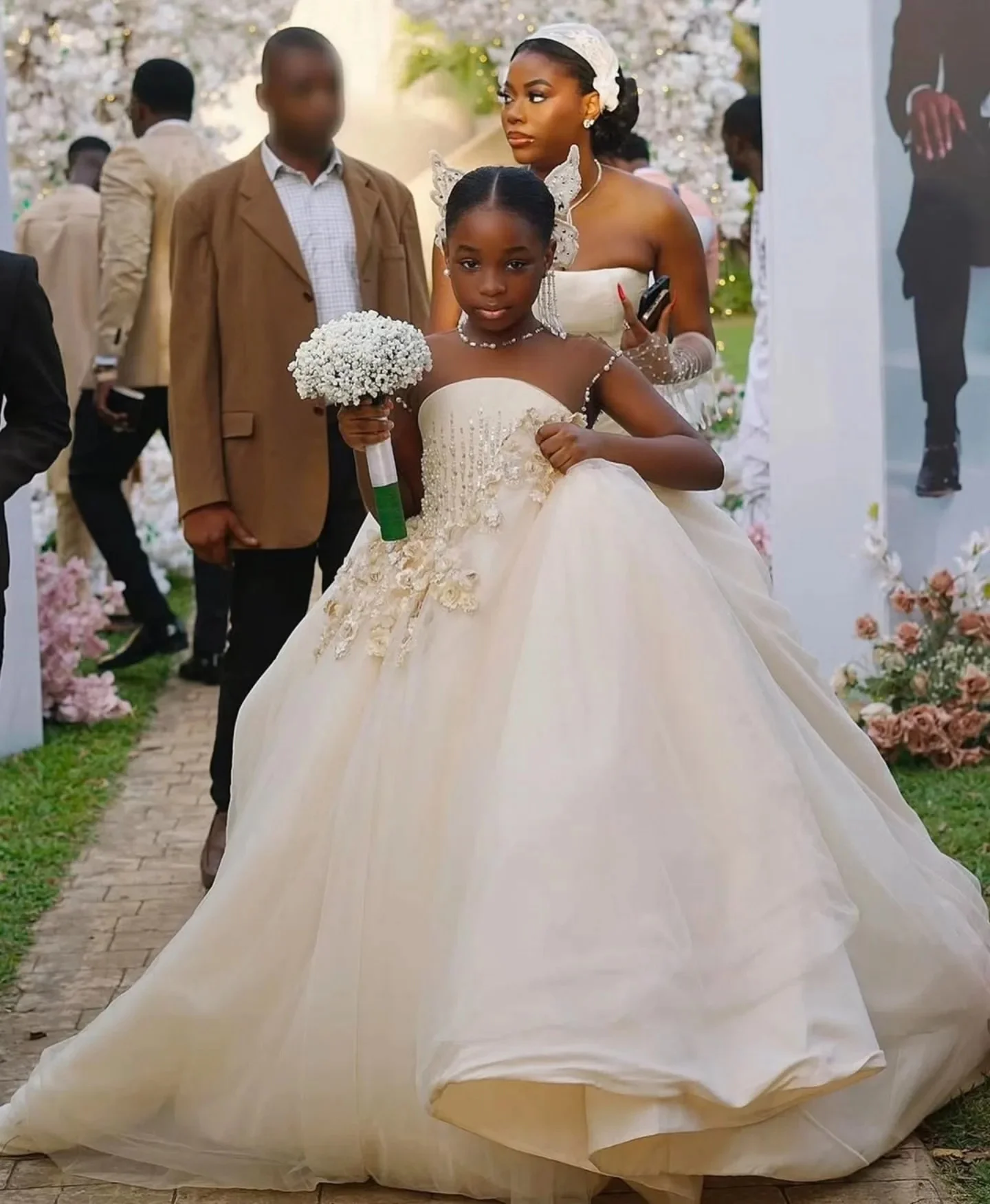 

Customized Flower Girl Dresses for Wedding Princess Lace Appliqued Beading Floor Lenght Girls Party Birthday Communion Gowns