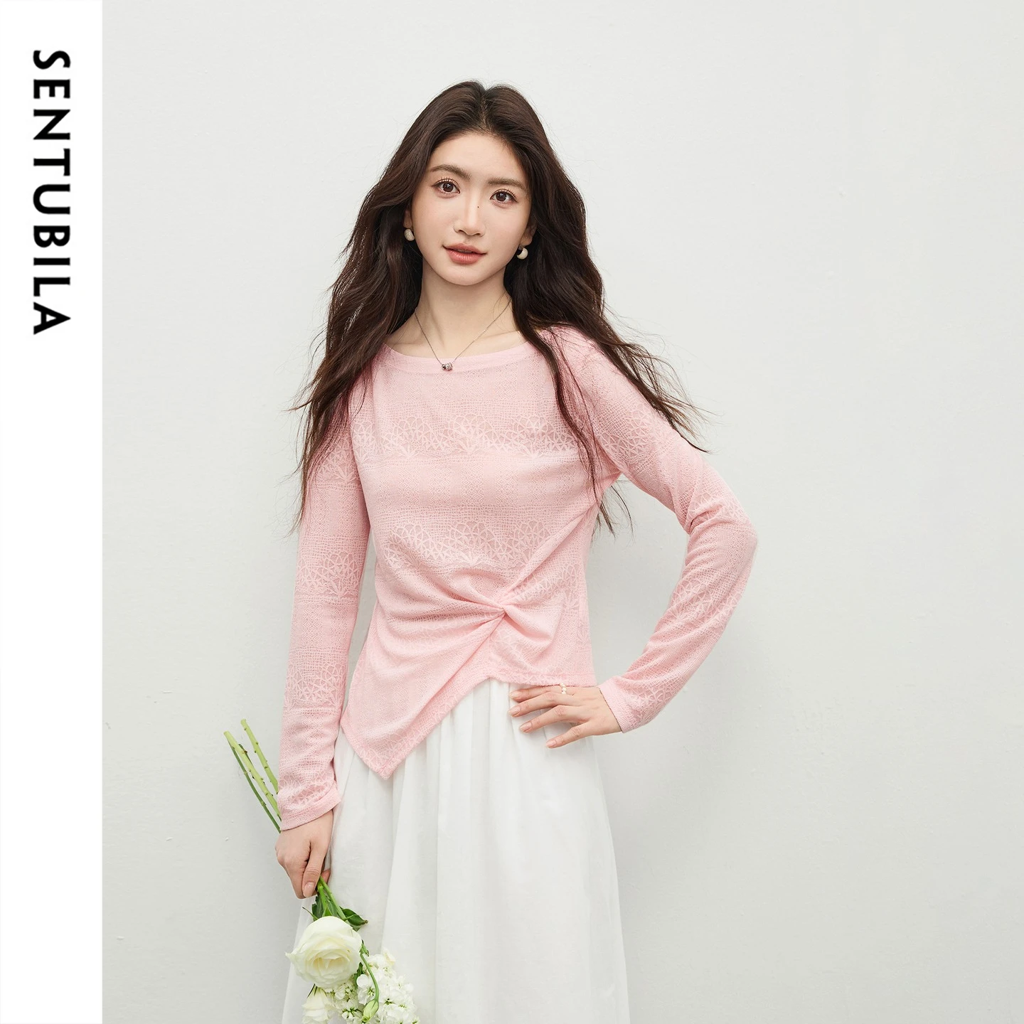 

SENTUBILA Women's Draped Twist Knit Top 2026 Spring Fall Off Shoulder Pullover Sweater Asymmetric Hem Ladies Jumpers 161SA5909