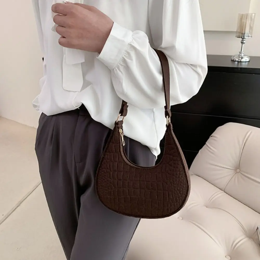 Print Crescent Moon Underarm Bag Shoulder Pouch Solid Color Cloth Shoulder Bag All-match Large Capacity Felt Handbag Travel