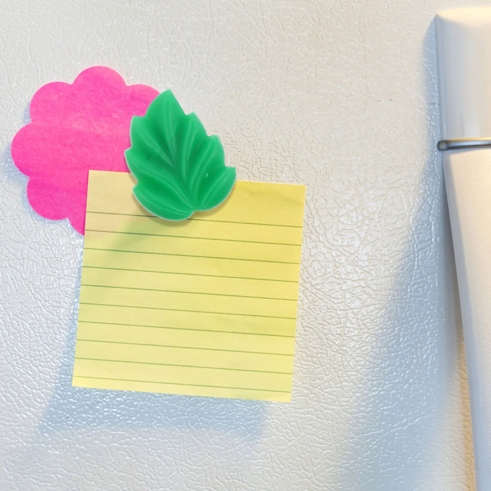 

8Pcs Creative Fridge Decors Flower Leaves Shaped Magnetic Stickers for Refrigerator Washing Machine Metal Surfaces