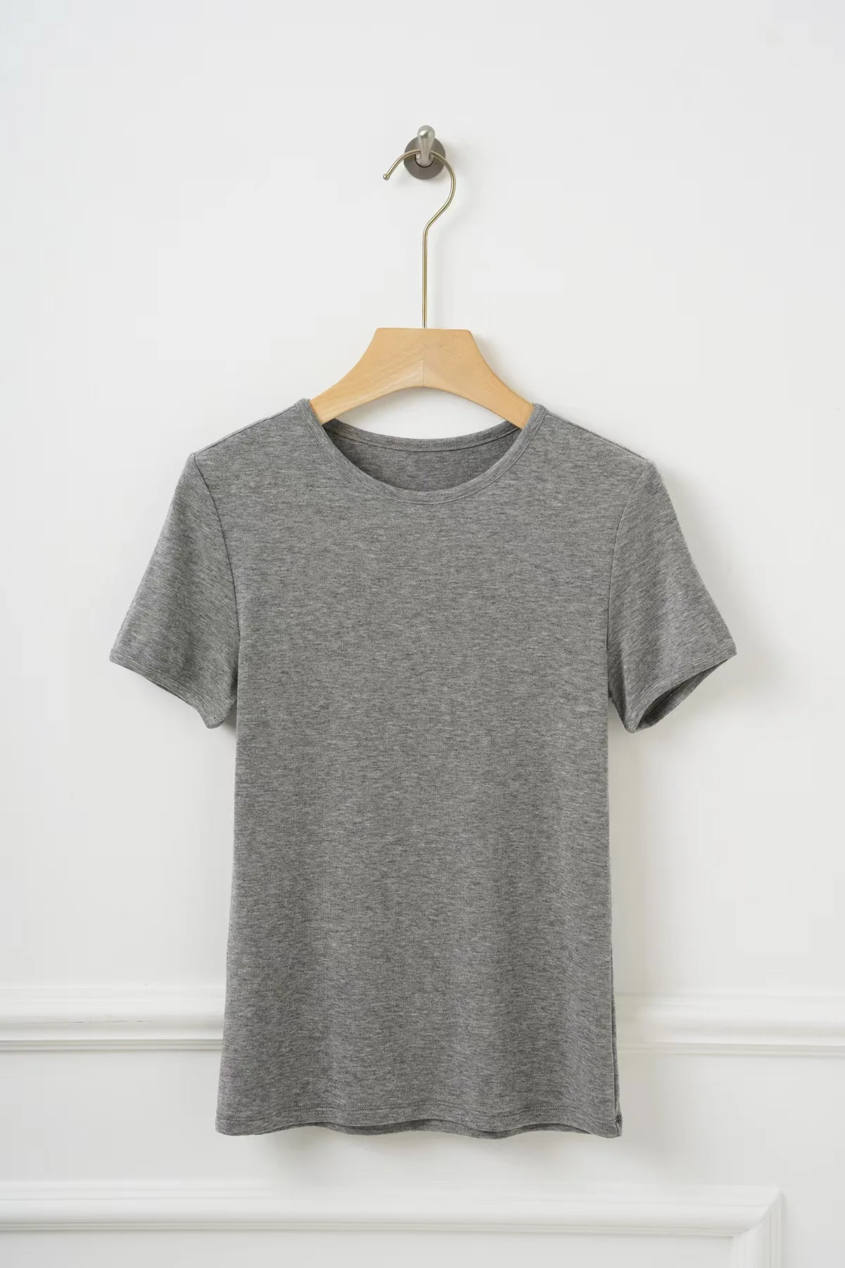 High quality slim fit round neck short sleeved T-shirt solid color women's autumn top versatile item