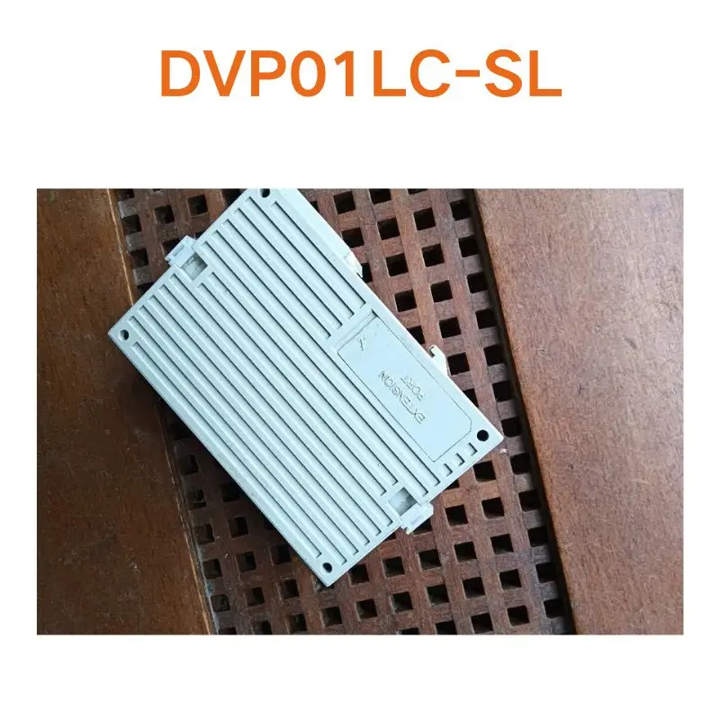 

Подержанный тест ОК Демонтаж DVP01LC-SL
