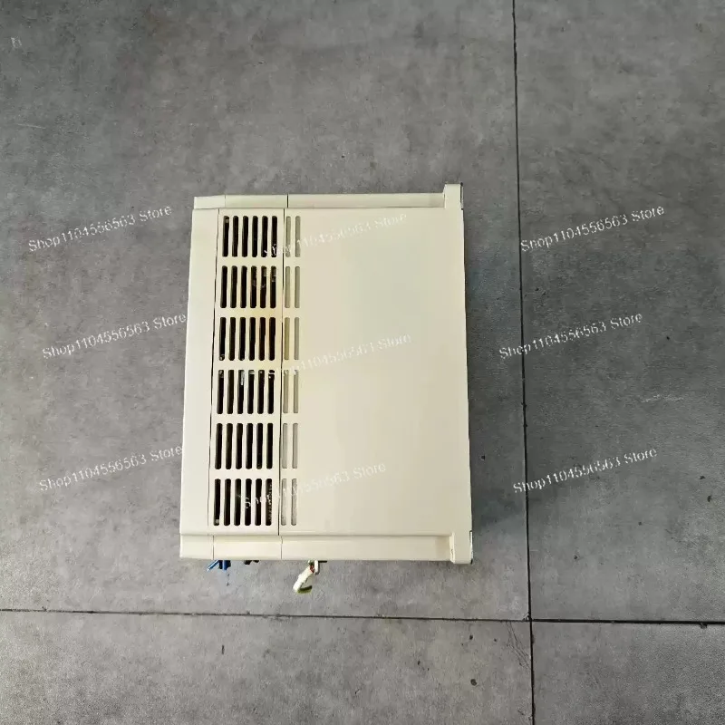 Inverter VFD015M21A, 0.4KW /0.75KW/1.5KW, Output Frequency 0.1-400Hz Carrier Frequency Up To 15kHz