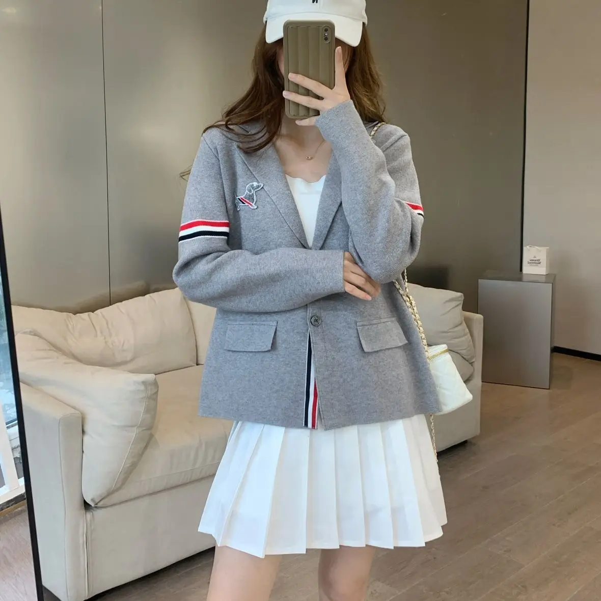 

Suit collar knitted cardigan contrasting color embroidered long sleeved top Y2K style age reducing loose and slimming jacket