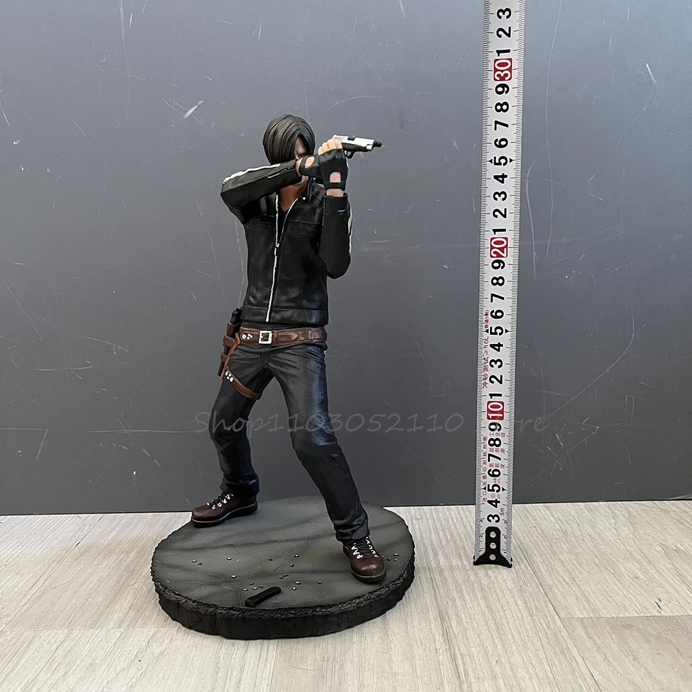 Biohazard Leon Kennedy Anime Figure Special Forces Gun Holding Leon Middle-Aged Uncle Look Figures Model Toy Doll Birthday Gifts