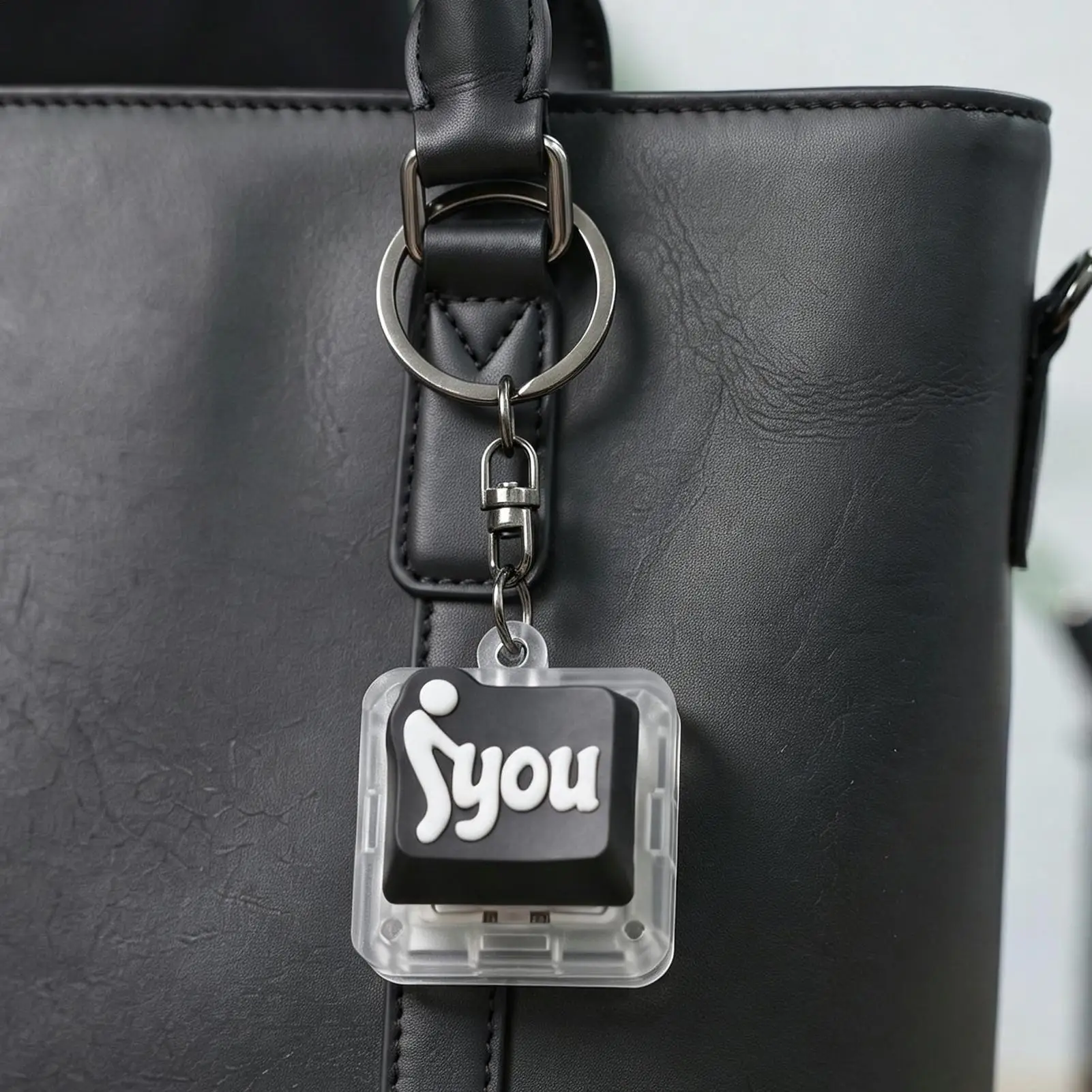 Keychain Clicker Fidget Toy Portable Sensory Crisp Sound Pendant for Backpack Keys Office Car Commute Focus Anxiety Relief