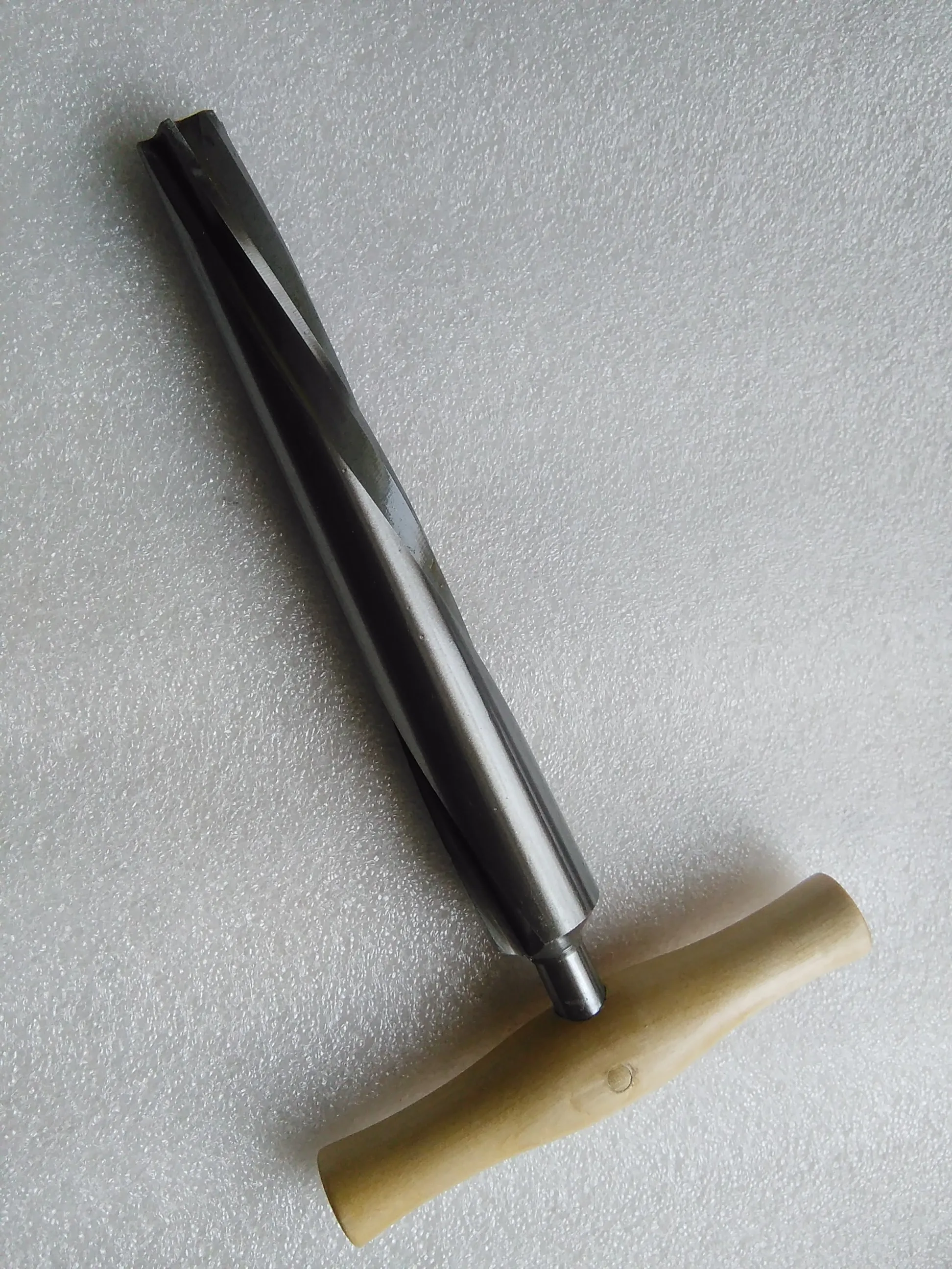 

Luthier Tools for Cello End Pin Reammer 1/4 to 4/4 Size Sharp Spiral Type
