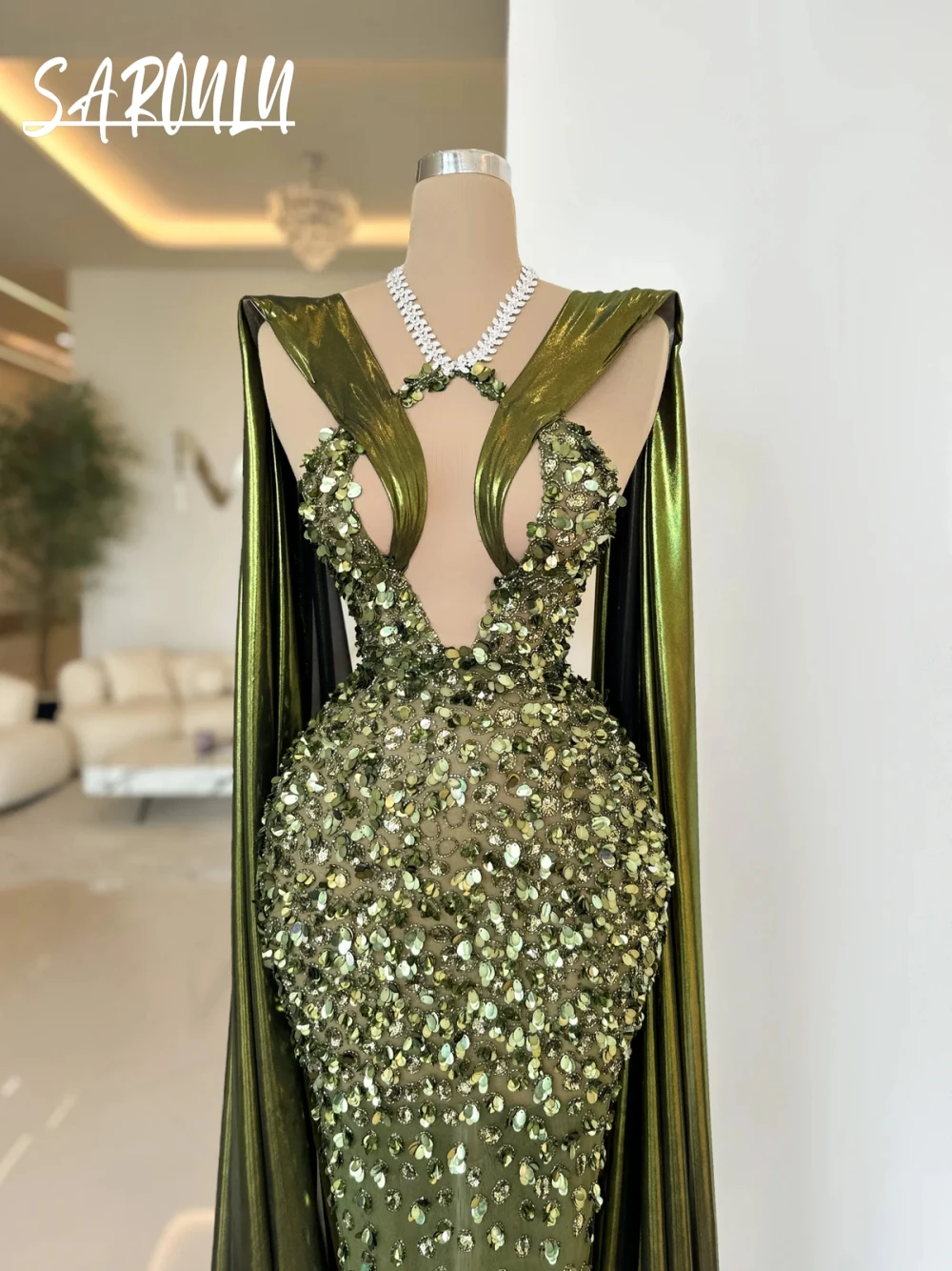 

Green Fitted Waist Illusion Evening Dress With Cape Dainty Beads Sequins Party Women Formal Occasions Wear Customized Prom Gown