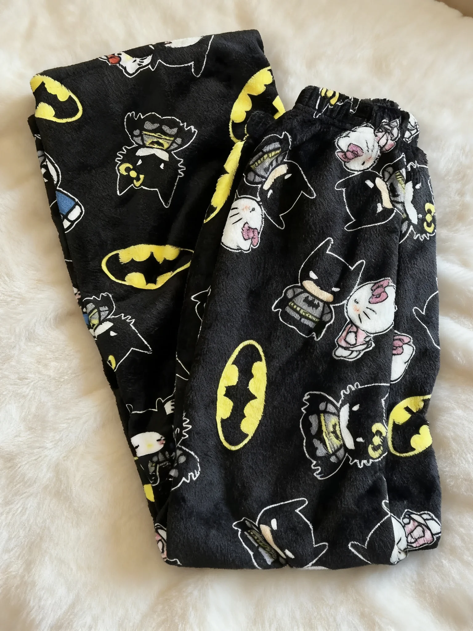 Hello Kitty flannel pajamas, black thermal loungewear, casual walking pants for couples, perfect for party outfits! view 5