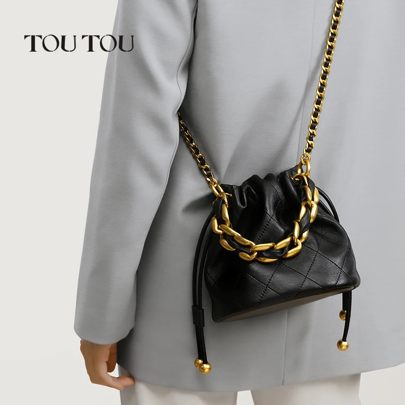 TOUTOU Genuine Leather Quilted Drawstring Bucket Bag for Women with Chain Strap Crossbody Handbag for Daily Use and Commuting