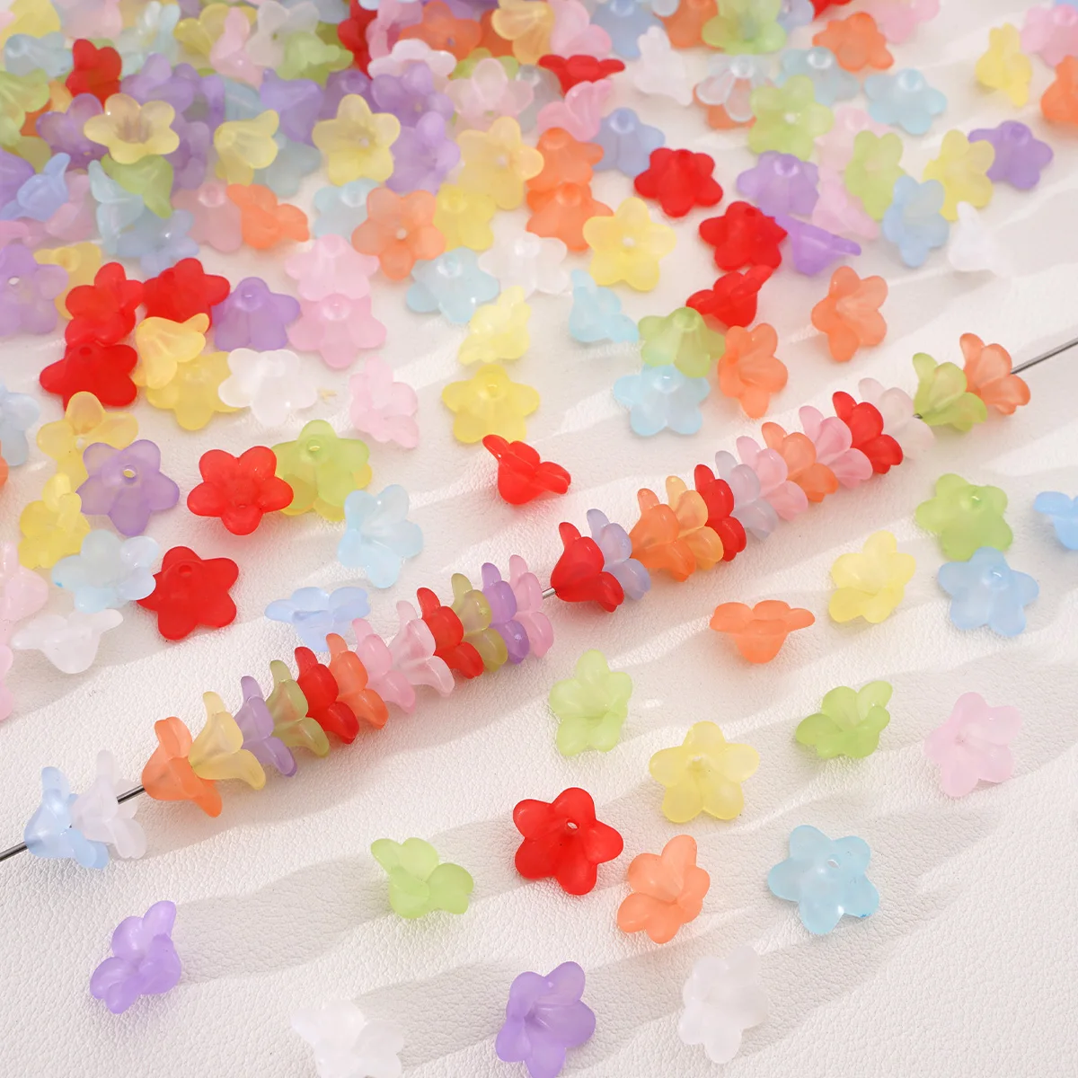 45/130pcs 12x12mm Acrylic Frosted Lily Petal Beads With Spaced Beads For DIY Necklace Bracelet Jewelry Accessories Material