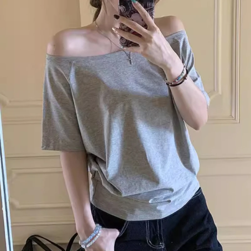 

Nice T-shirts Women Solid Simple Summer Casual Cleanfit Short Sleeve All-match Young Girls Streetwear Y2k Top Aesthetic Clothes