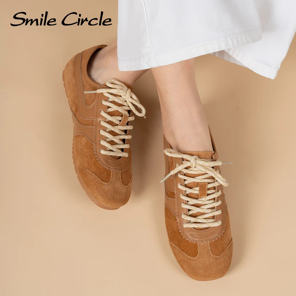 Smile Circle รองเท้าผ้าใบผู้หญิงหนังนิ่มหนังรอบนิ้วเท้ารองเท้าแบนแฟชั่นรองเท้าผ้าใบลําลอง