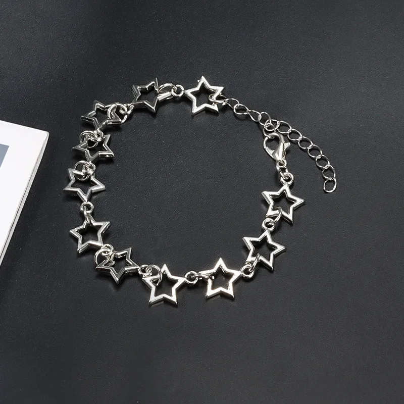 

Vintage Hollow Star Y2K Punk Bracelet Sweet Cool Niche High Sense Hand Jewelry for Women