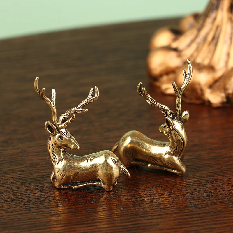 Figurine l'inventaire de wapiti de Noël en laiton rétro, accessoires de décoration de festival, mini statue de cerf, ornement de bureau ouvertement, 1PC
