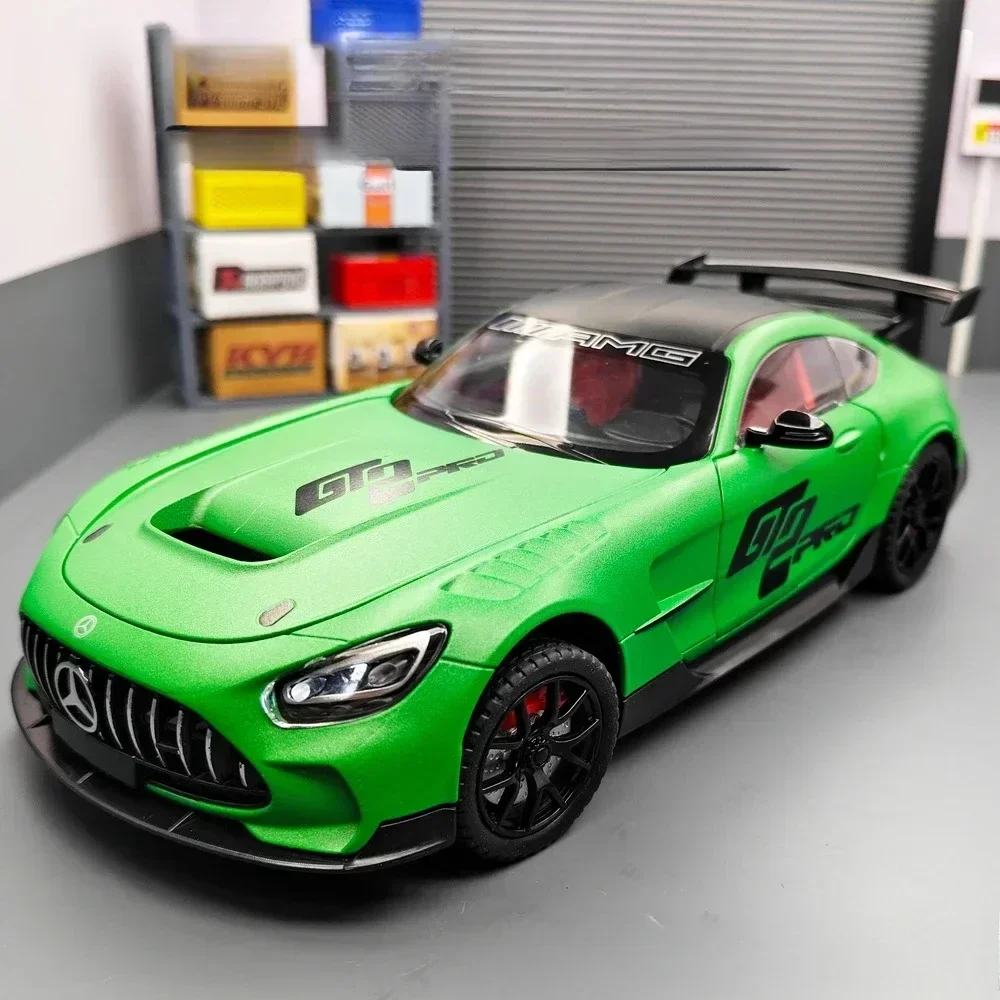 

1:24 Scale GT Model Car Toy Diecast Alloy Free Wheeling Pull Back Miniature Sports Cars Models Sound Light Presents for Children