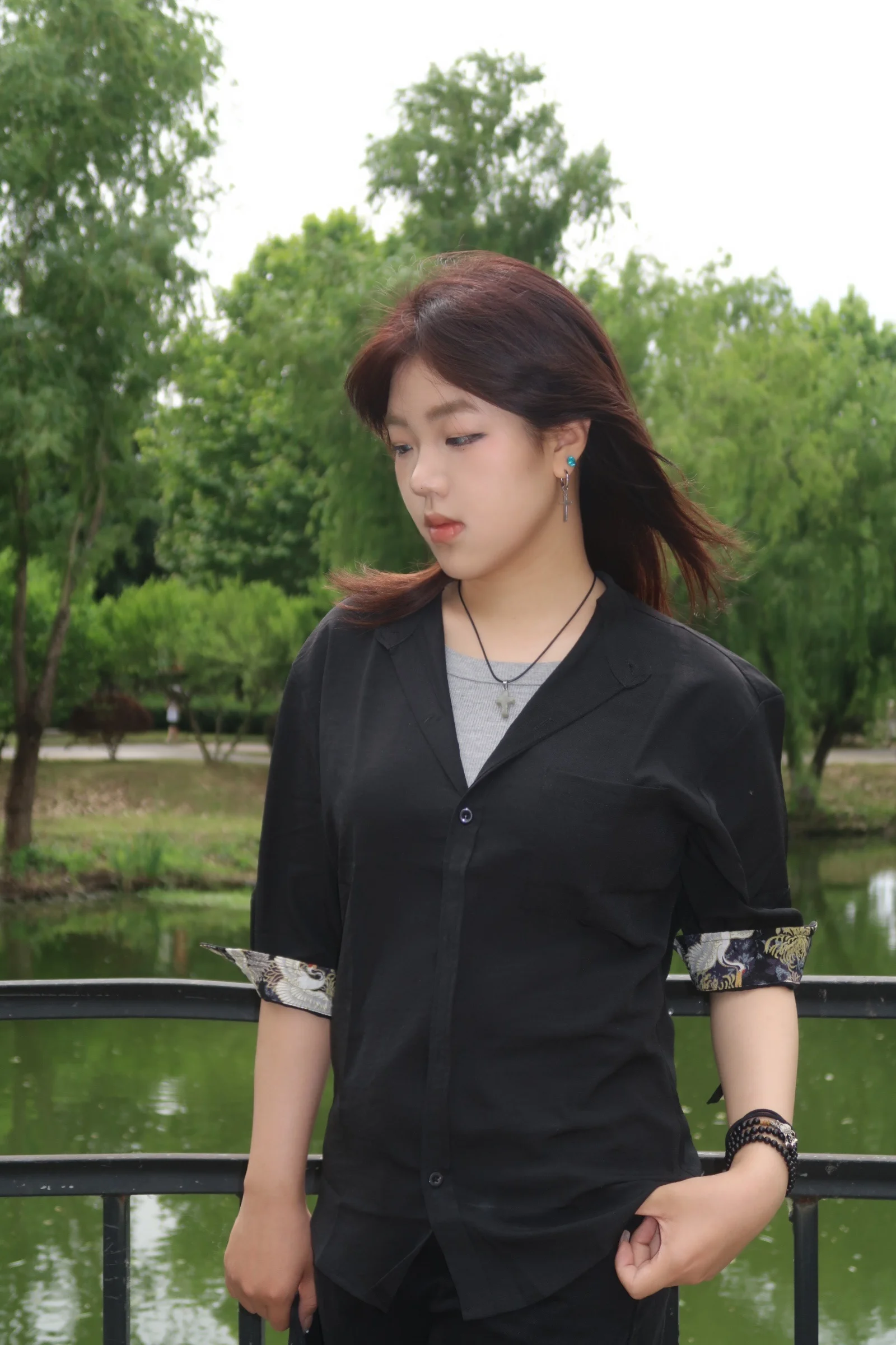 

Мужская летняя рубашка из ледяного шелка с коротким рукавом, тонкая, охлаждающая, в новом китайском стиле, молодежная, в стиле Тан, свободного кроя, на пуговицах