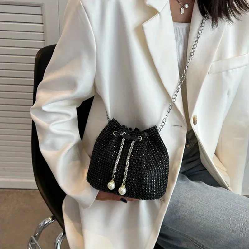 Glitzernde Strass-Umhängetasche für Damen, Kordelzug-Beuteltasche, Multifunktionales Formelles Design für den täglichen Arbeitsweg – Detail 9