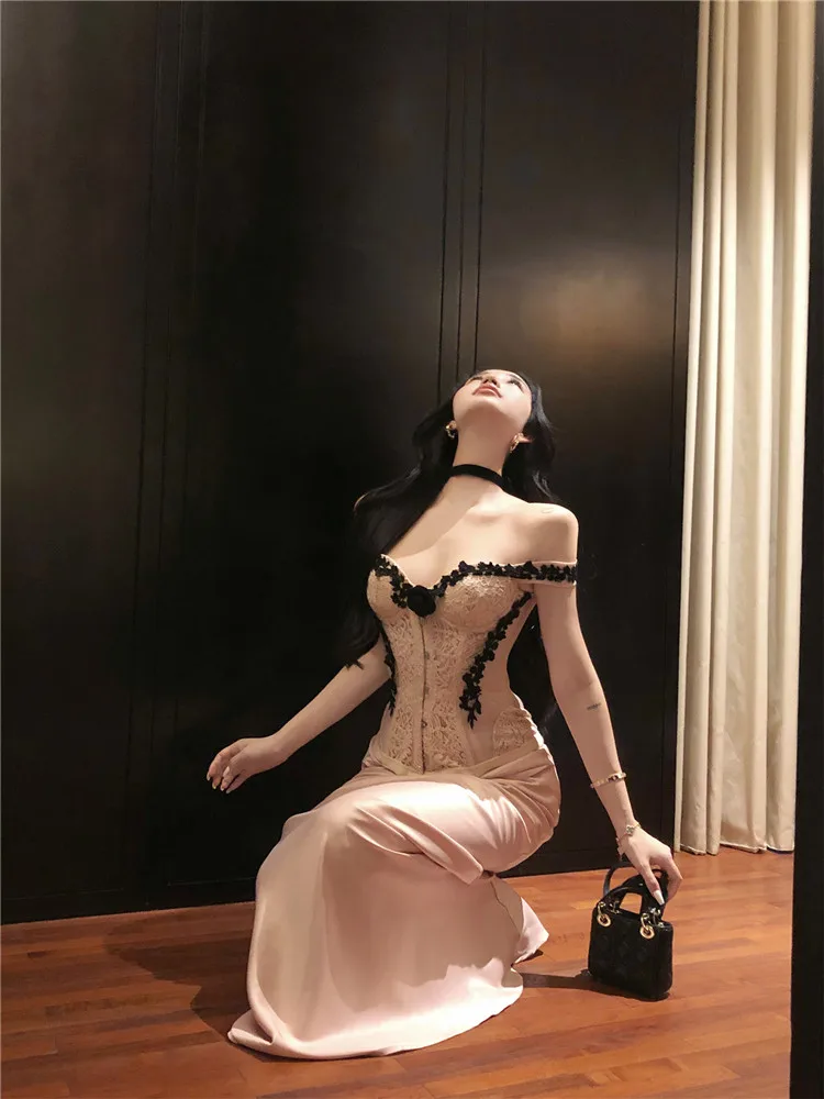 Set di abiti in due pezzi da donna rosa stile palazzo francese Set di camicette in pizzo con spalle scoperte da 2 pezzi per celebrità vintage + set di gonne lunghe sottili a vita alta