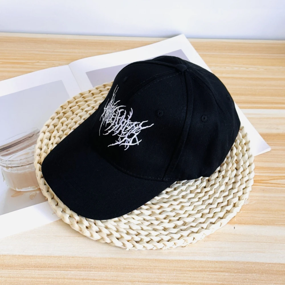 Summer Fashion Adjustable Cotton Baseball Hats Hiphop Graffiti Cartoon Pattern Embroidery Sun Cap for Men And Women