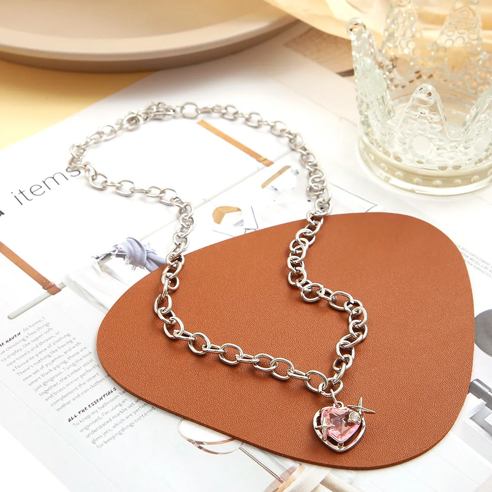 Pink Rhinestone Heart Pendant Collarbone Chain Delicate Galaxy Love Necklace for Women Premium Lightweight Short