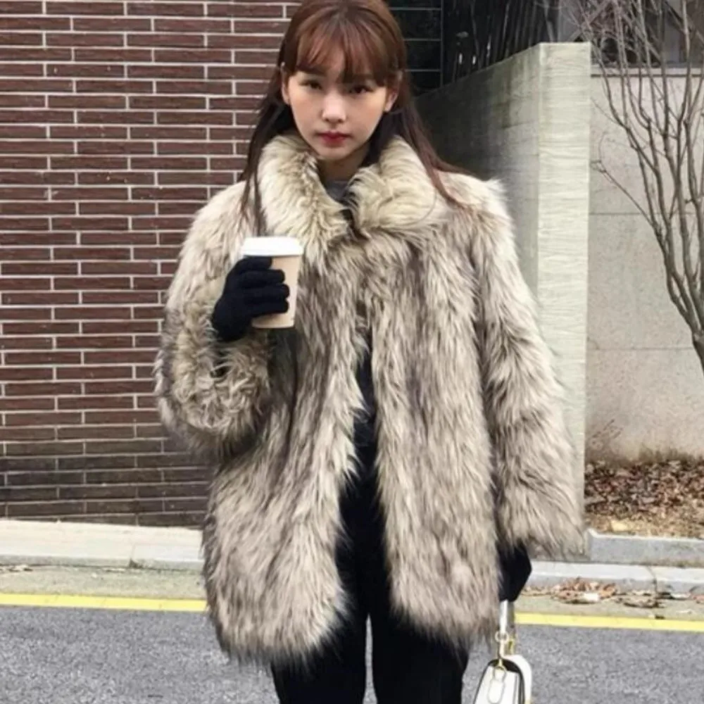 Winter Gradient Beige Long Hairy Shaggy Raccoon Faux Fur Coat Women Turn Down Full sleeve Furry Lapel Furry Coat Loose Outerwear