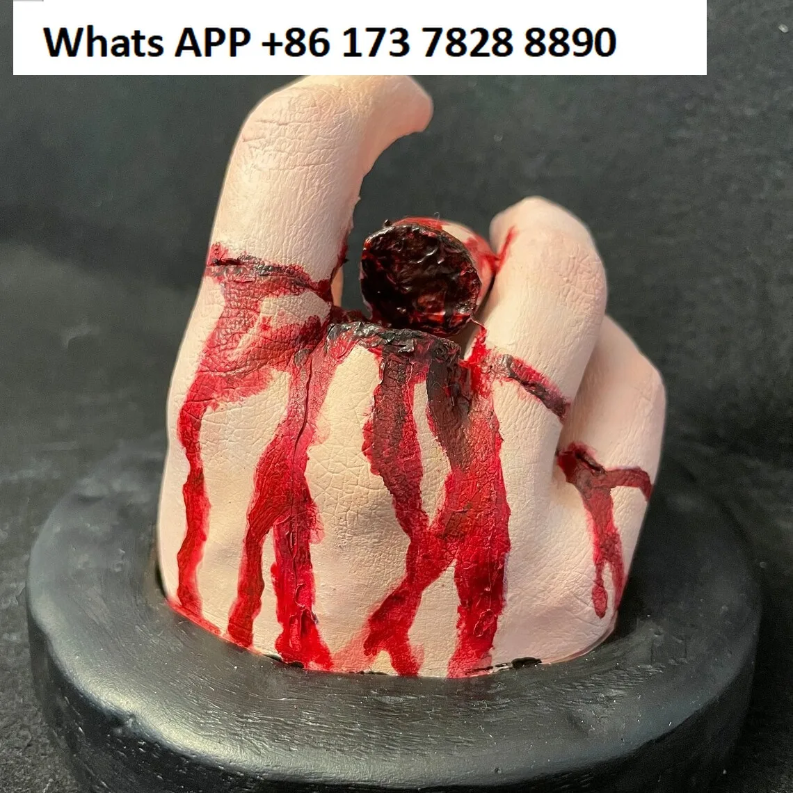 

Cross-border new American resin handicraft ornament Halloween decoration necklace rack home desktop small ornament creativity