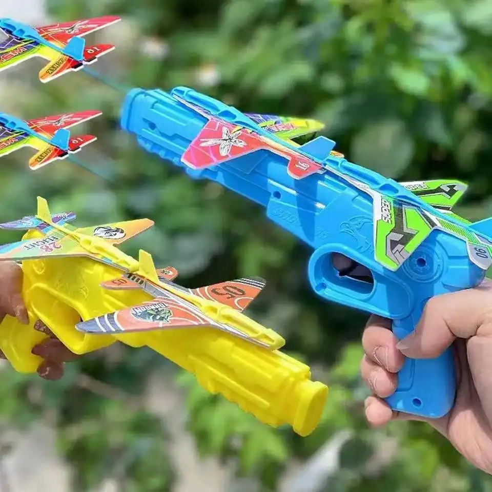 Mainan menyenangkan anak-anak pesawat terbang ejeksi pistol kecil Mini pesawat DIY dirakit warna-warni Model penerbangan luar ruangan permainan interaktif