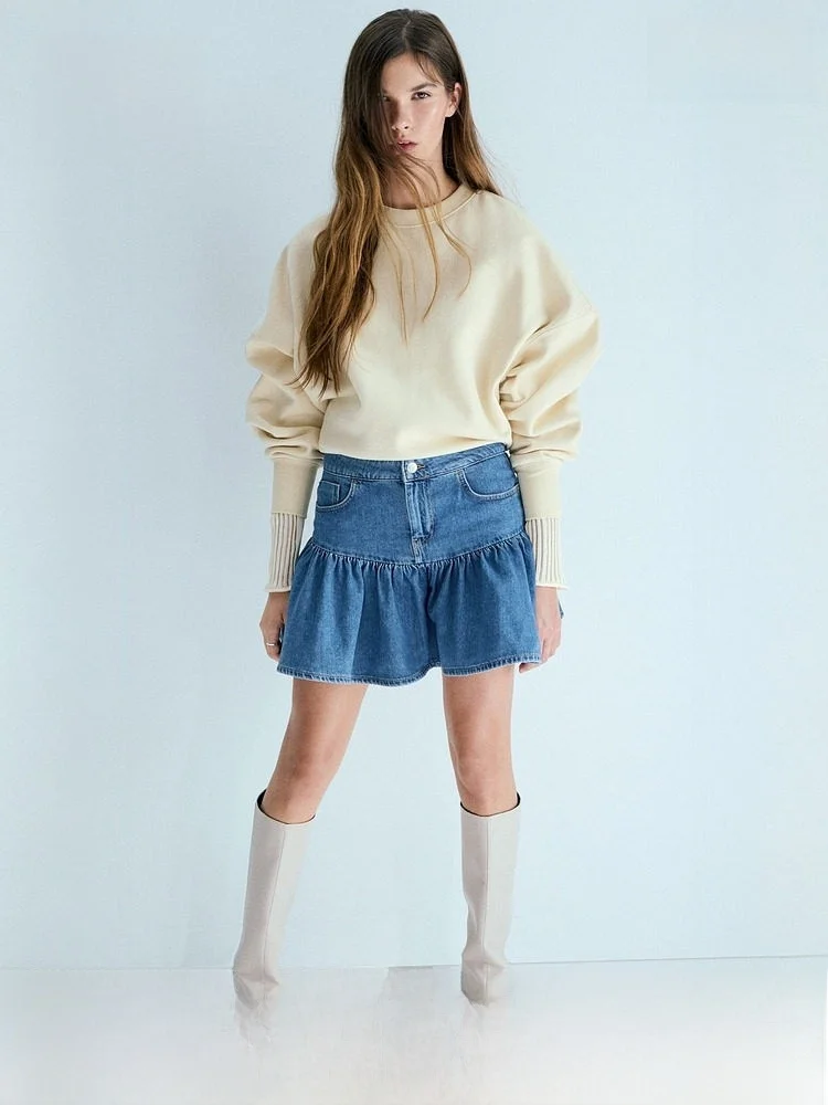 

Женская джинсовая юбка H&M, весна 2026, для активного отдыха, расклешенная, из смесового хлопка, комфортная посадка, средняя талия, классический синий цвет