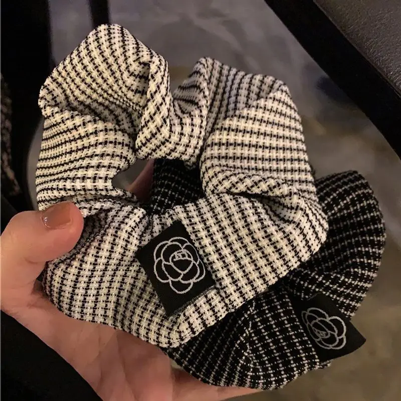 

1pc Black and white checkered large intestine headband, female headband, braided headband, hair accessory, headwear