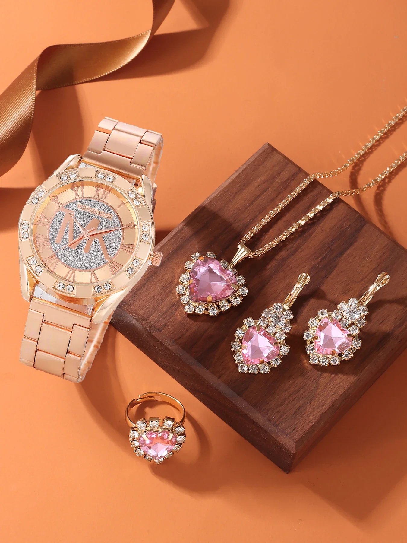 4Pcs Ladies Metal Watch Jewelry Set Rhinestone Glitter Dial Quartz Watch Heart Crystal Earrings Necklace Ring