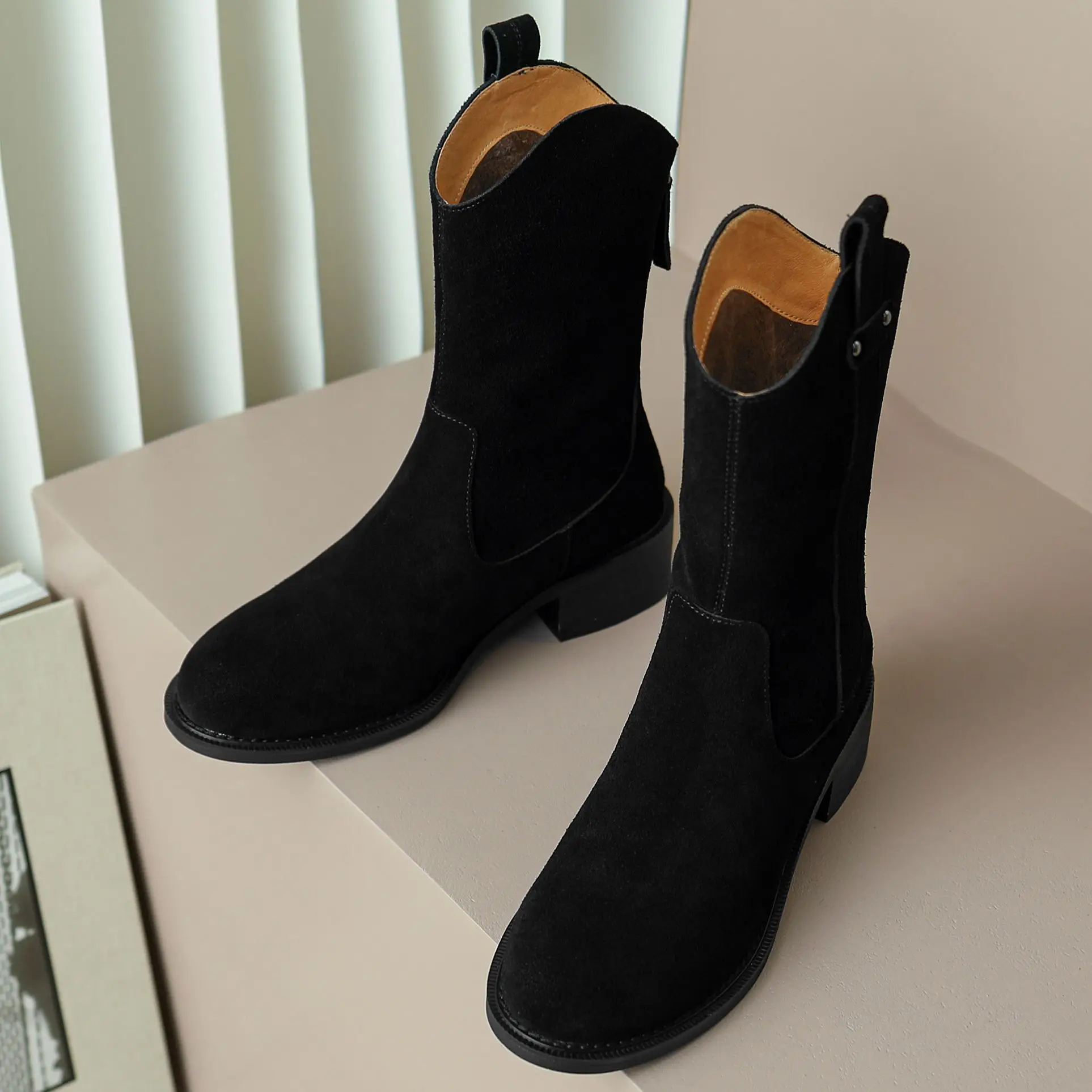 Autumn And Winter Women's Short Retro Boots, Cow Suede,Calf Height,Comfortable Flat Heels,Round Toe,Back Zipper Design