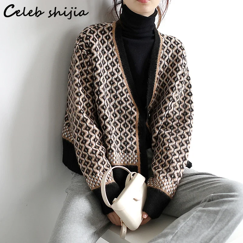 Winter Vintage Argyle Wool Sweater Cardigan Female Single-breasted V-neck Brown Cardigans Woman Long-sleeve Plaid Knit Coat